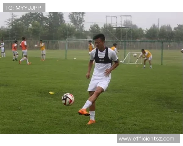 背心足球明星的精彩瞬间与风采展示尽在此处